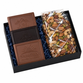 Cookie Gift Box With 3 Cookies And 1 Confection